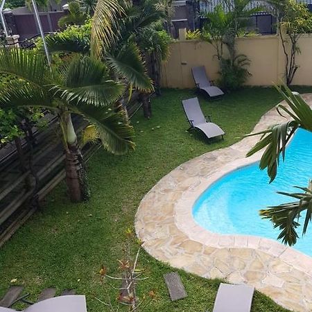 Apartment Derningham Trou aux Biches Exterior photo